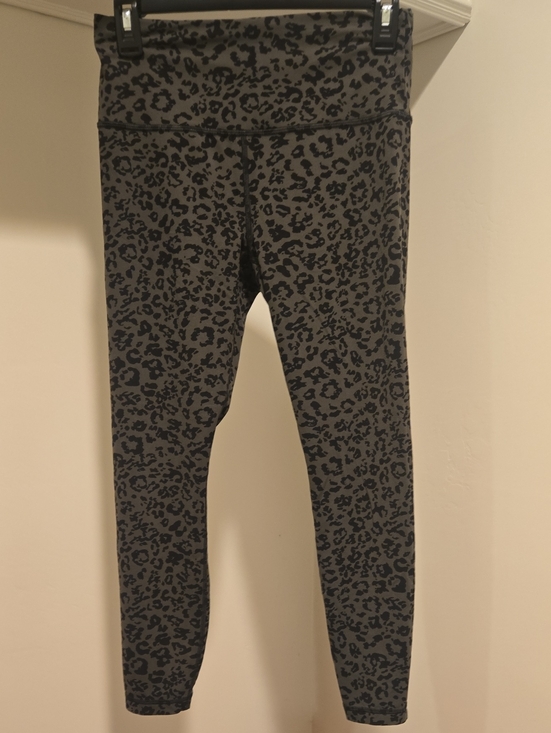 Athleta Pants - Athleta Women's Black and Gray Leopard Leggings, Size MP